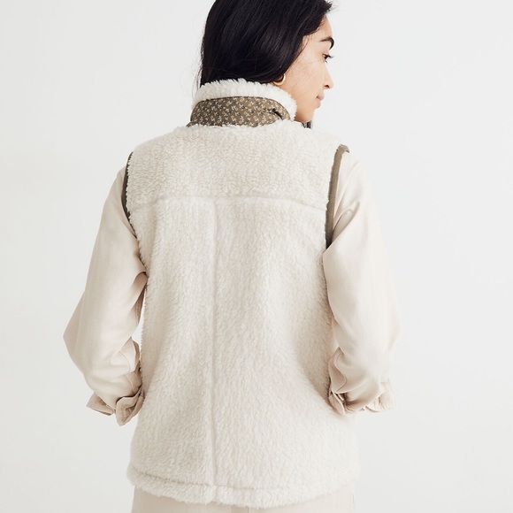 (Re)sourced Faux-Shearling Vest in Colorblock - Picture 5 of 10